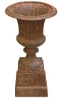 Medicis vase forvitret rusten effekt på piedestal