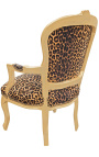 Poltrona barroca estilo Louis XV em tecido leopardo e madeira dourada