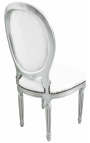 Silla de estilo Luis XVI de cuero blanco y madera plateada