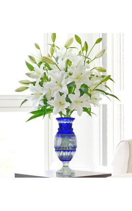 Grand vase bleu en cristal doublé de style Charles X cotelé