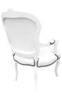 Poltrona in stile barocco Luigi XV in similpelle bianca e legno laccato bianco