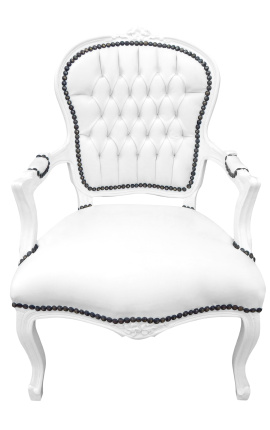 Sillón de estilo barroco Luis XV de polipiel blanca y madera lacada blanca