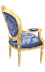 Poltrona barroca Luís XVI em tecido acetinado azul com motivos "Gobelins" e madeira dourada