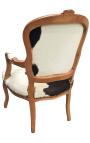 Fauteuil baroque de style Louis XV vraie peau de vache noire et bois naturel