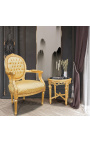 Sillón barroco tela satine de oro de estilo Luis XVI y madera dorada