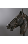 Didelė skulptūra "Selenos arklio galva" ant juodojo metalo pagrindo