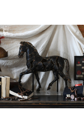 Gran escultura &quot;El cavall de Monti&quot; al suport