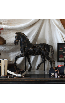 Grande scultura &quot;Cavallo di Monti&quot; su piedistallo