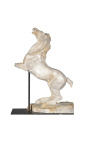 Бежевая скульптура "Конь на дыбе" на черной металлической опоре