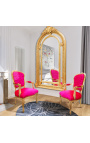 Fauteuil baroque de style Louis XV rose fuchsia et bois doré