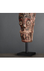 Batak rzeźbiona drewniana maska posągu lwa na metalowej podstawie