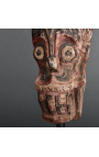 Máscara de estátua de leão de madeira esculpida Batak na base de metal