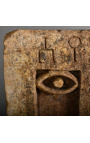 Mała kultowa stela z kamienia z ideogramami