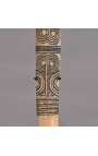 Conjunto de 3 dagas de Papúa en hueso tallado en una base