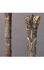 Komplet 3 papuanskih bodal iz izrezljane kosti na podstavku