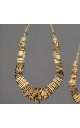 Ensemble de 2 colliers pendentifs blancs des îles de Sumba