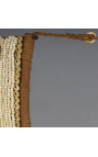 Podoaba trunchiului alb din arhipelagul indonezian