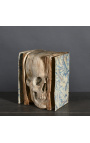 "Memento Mori" bok med skulpturert skull