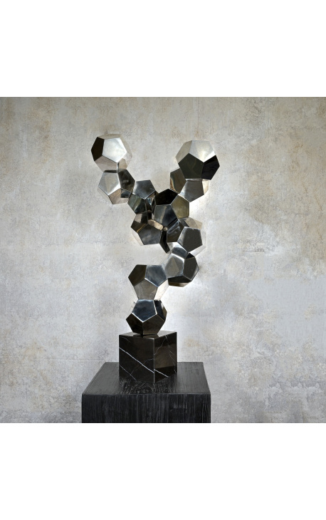 Didelė šiuolaikinė skulptūra iš chromuoto metalo "Gaminiai 2.0"