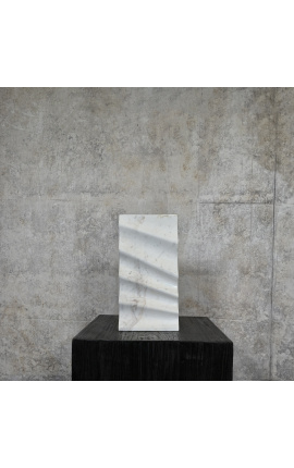 Contemporary sculpture in white marble "Frisson"