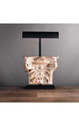 Lampada nera con decorazione a capitello corinzio