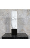 Moderne skulptur i hvit marmor Av marmor