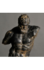 "Hercules" socha na čiernom kovovej podpore
