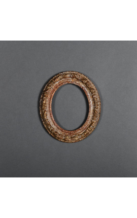 Oval ram från 1600-talet