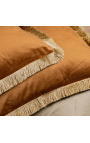 Kwadratowa poduszka z koniakowego aksamitu ze złotymi frędzlami 45 x 45