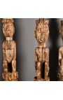 Statuie coloană mare Aitos Timor din lemn roșu pe suport metalic