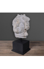 Голяма скулптура "Главата на Артемида" в теракот върху черна опора