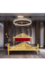 Łóżko w stylu barokowym bordowo-czerwona aksamitna tkanina i złote drewno