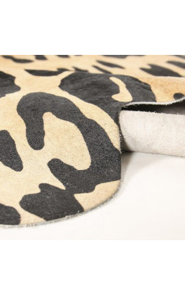 Vloerkleed van echt rundleer met jaguar print