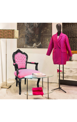 Barokowy fotel w stylu rokoko różowy aksamitny materiał i czarne drewno
