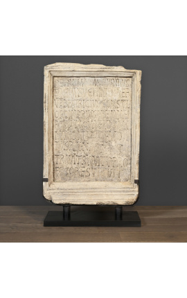 Duża rzymska stela z rzeźbionego piaskowca
