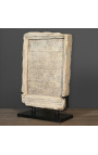 Velika rimska stela iz izklesanega peščenjaka