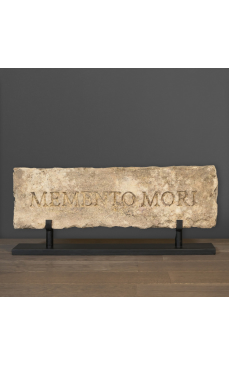 Grande estela romana "Memento Mori" em arenito esculpido