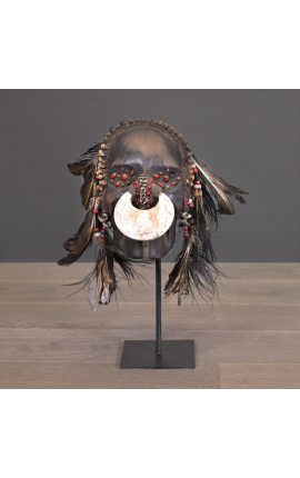 Trophy van de stam "De Irian Jaya" van Papua in gekleurde hout