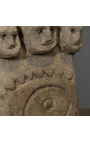 Идол с двумя головами из плоского камня из Тимора