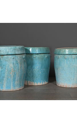 Java blue jar in terracotta for the conservation of rainwater