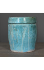 Java blauwe pot in terracotta voor het bewaren van regenwater