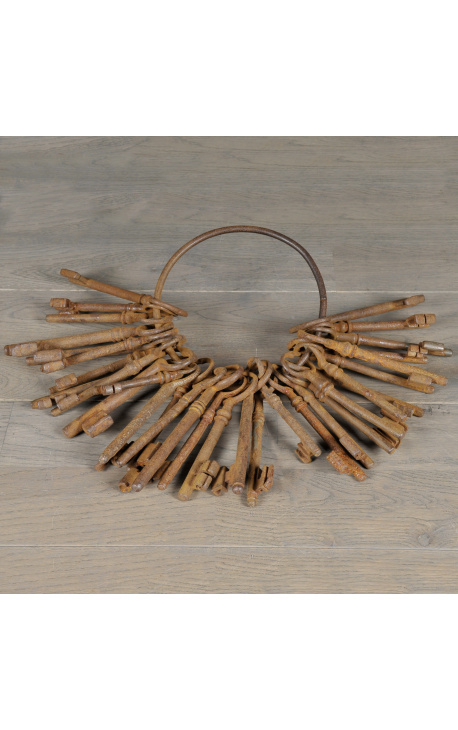 Sett med 20 antikke metallnøkler med rusten effekt