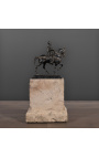 Escultura de um cavaleiro florentino em um suporte de arenito