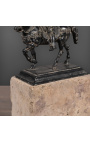 Sculptură a unui călăreț florentin pe un suport de gresie