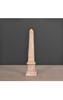 Obélisque sculptée en pierre de sable de 40 cm taille M