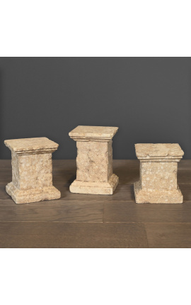 Conjunto de 3 pedestais de arenito estilo século XIX