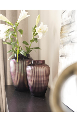 Very large vase &quot;Amélie&quot; vase in aubergine-colored glass with striated facets - Size L