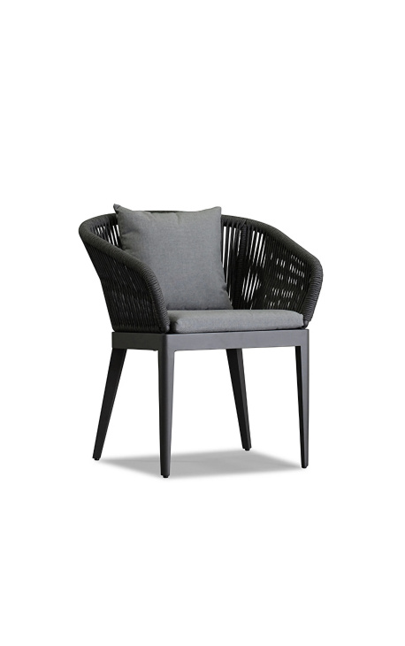 Chaise de repas "Aérien" de couleur gris en aluminium et corde tissée