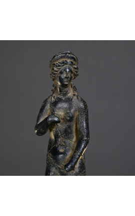 Gran escultura &quot;Venus romana&quot; en un soporte de piedra arenisca