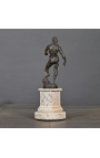 Escultura "Hércules" em uma base de arenito